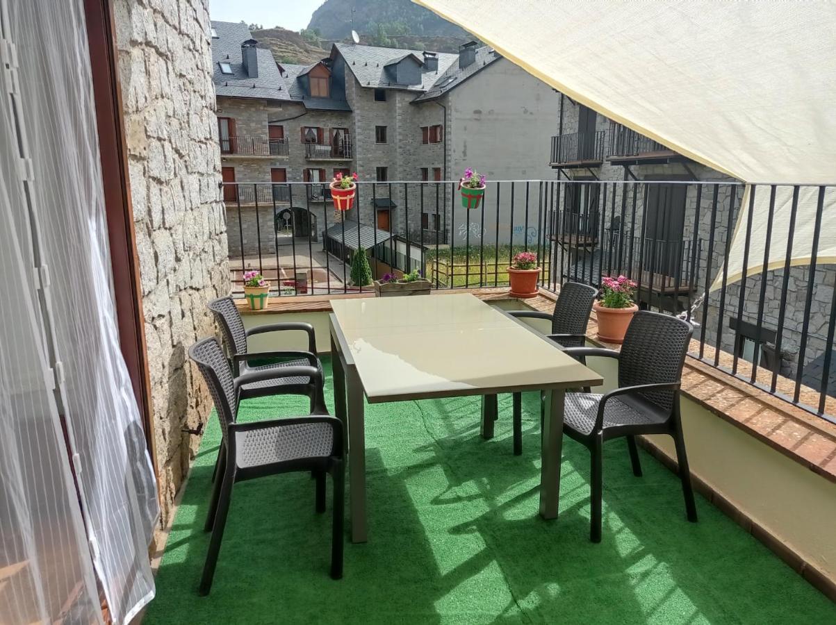 Apartamento Vivienda Benasque Ibonet Exterior foto
